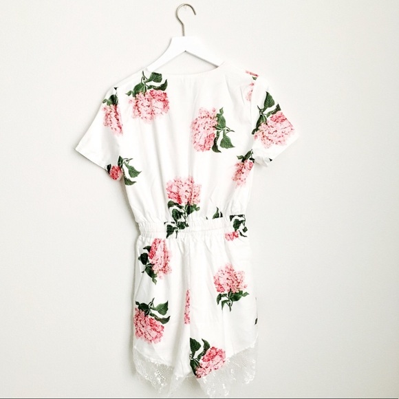 Pink & White Floral Lace Trim Short Sleeve Romper - Picture 3 of 8